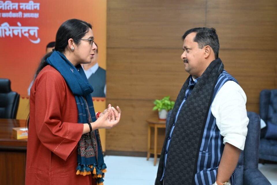 BJP state secretary Neha Joshi paid a courtesy visit to National Executive President Nitin Naveen.