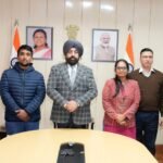 Governor reviews various ongoing projects related to technological innovations