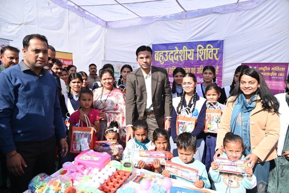 Multipurpose camp was organised in Itharana of Doiwala under the chairmanship of DM Bansal.