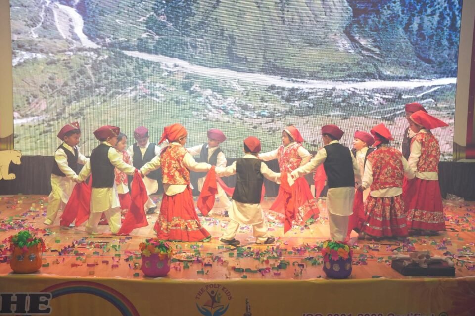 The annual function of The Polly Kids ISBT and Nimbuwala branches was celebrated with great pomp and show.