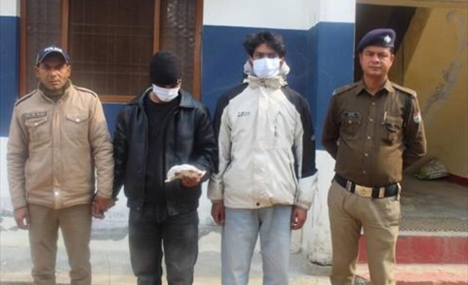 Two youths arrested in Bageshwar with 462 grams of charas.