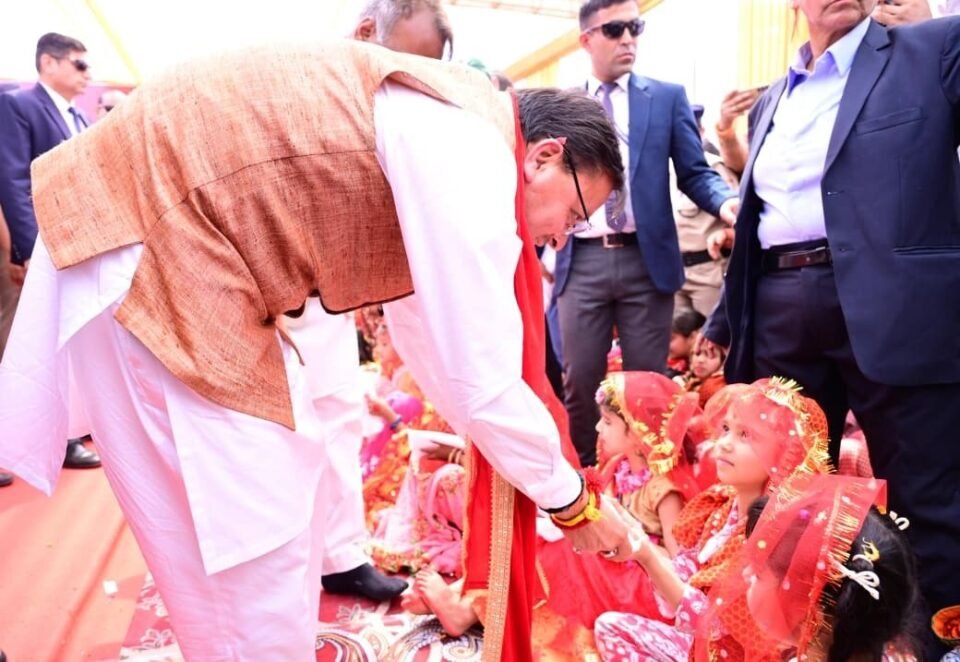 CM Dhami Performs Collective Kanya Pujan on Chaitra Navratri