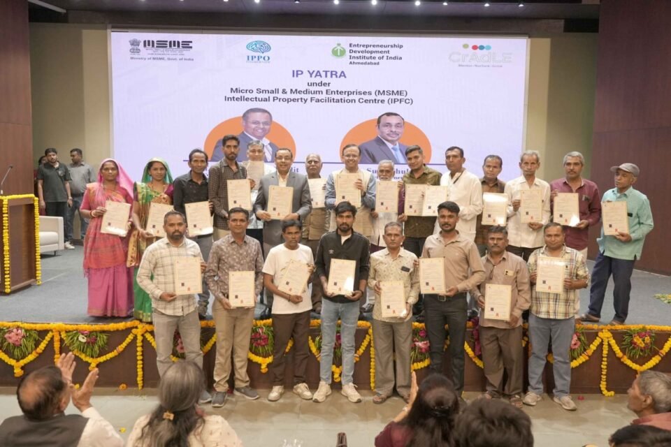 EDII Facilitates GI Certification for ‘Surat Cut (Diamond)’; 5 Crafts Receive GI Tags, Several Others Under Process