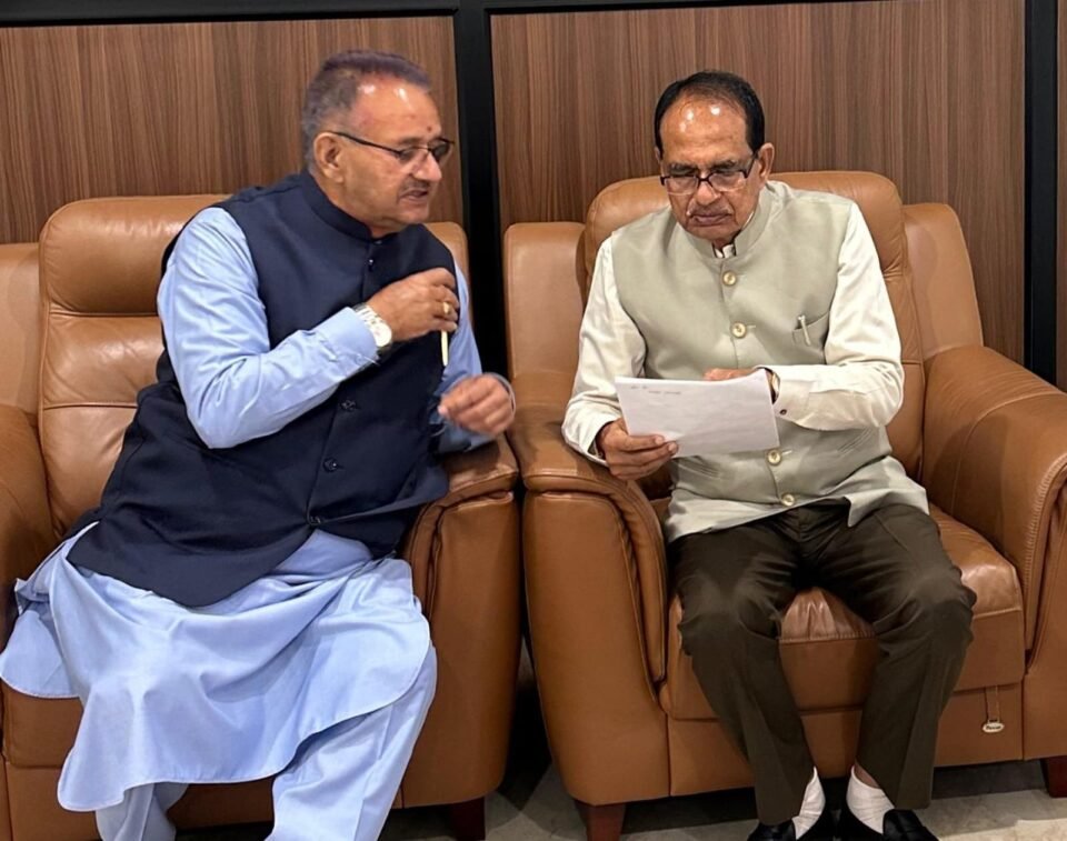 State Agriculture Minister Ganesh Joshi met Union Agriculture Minister Shivraj Singh Chouhan and requested him to immediately release Rs 90 crore under the Gherbaad Scheme.