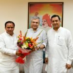 Cabinet Minister Dr. Dhan Singh Rawat met Union Railway Minister Ashwini Vaishnaw.