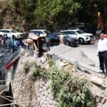 The Chief Minister conducted an on-site inspection of the bridge under construction at the Shiv Temple on Mussoorie Road.