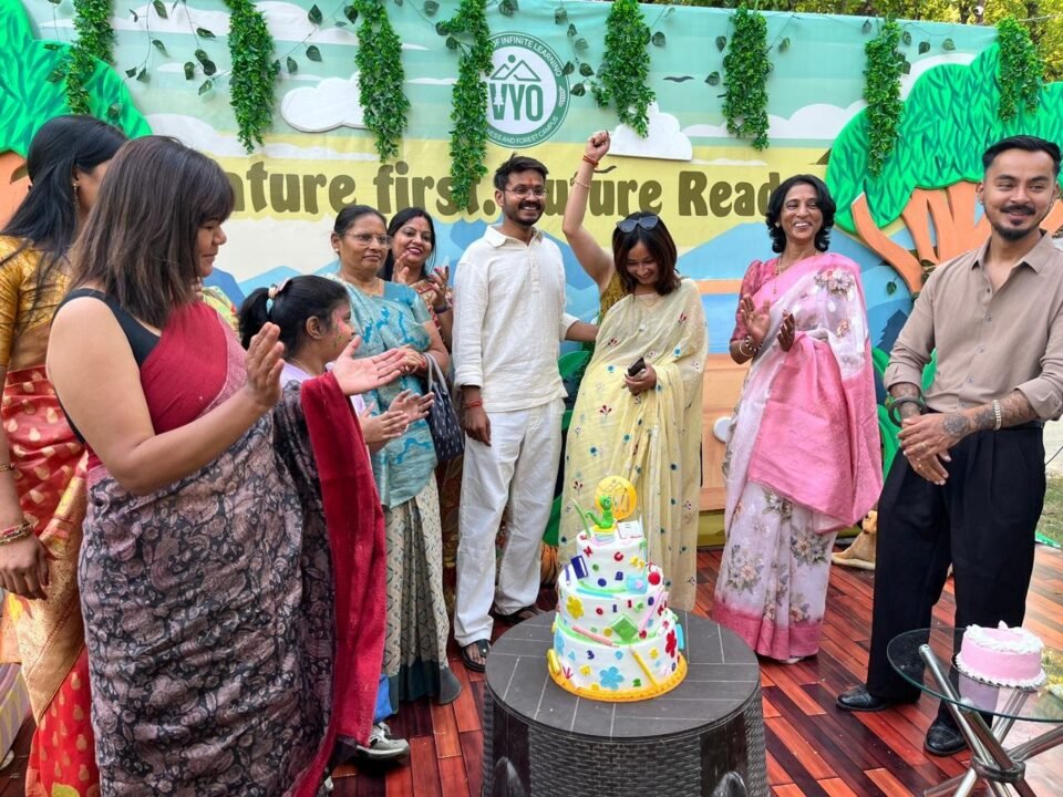 On the occasion of the launch of Vyo School, mothers of young children participated in various competitions.
