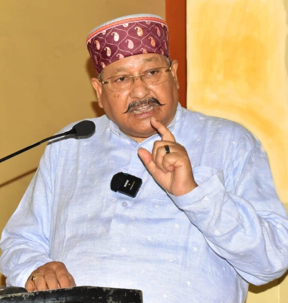 The Maharaj expressed deep condolences on Drishti's death and consoled her father.