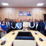 The organizers of the India Digital Empowerment Meet and Awards Ceremony paid a courtesy visit to Chief Minister Dhami.