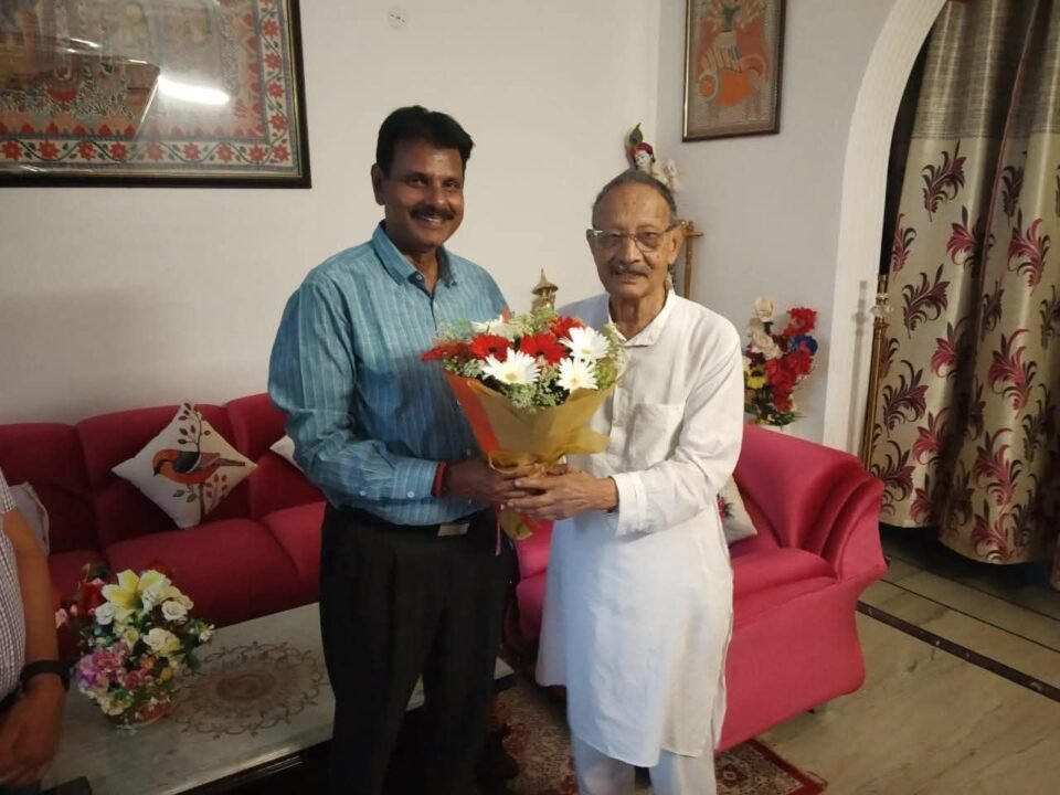 CA Rajeshwar Painyuli expressed deep condolences on the passing of former Chief Minister Bhuwan Chandra Khanduri.