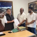 Contractors from the Devbhoomi Jal Shakti Contractor Welfare Association met with the Secretary of Drinking Water, Ranveer Singh Chauhan.