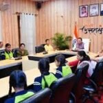 The Chief Minister listened to the 134th edition of the Prime Minister's 'Mann Ki Baat' along with young girls.