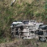 A 'Max' vehicle carrying pilgrims to Jageshwar Dham plunged into a deep gorge; 11 people were injured.