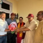 Grand welcome for Anand Singh Kadakoti, President of the Ex-Servicemen's Association and recipient of the Governor's Award.