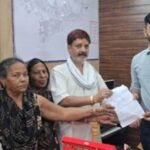 Protest against harassment in the name of anti-enccroachment drives; small traders submit memorandum.