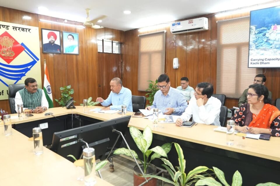 The Chief Secretary reviewed preparations for the Kainchi Dham fair, placing special emphasis on the route plan and traffic management.