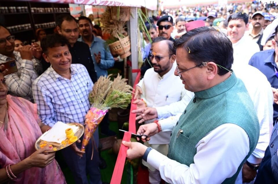CM Dhami laid the foundation stone for 36 projects worth ₹113.99 crore and inaugurated 27 projects worth ₹41.37 crore in Chamoli.