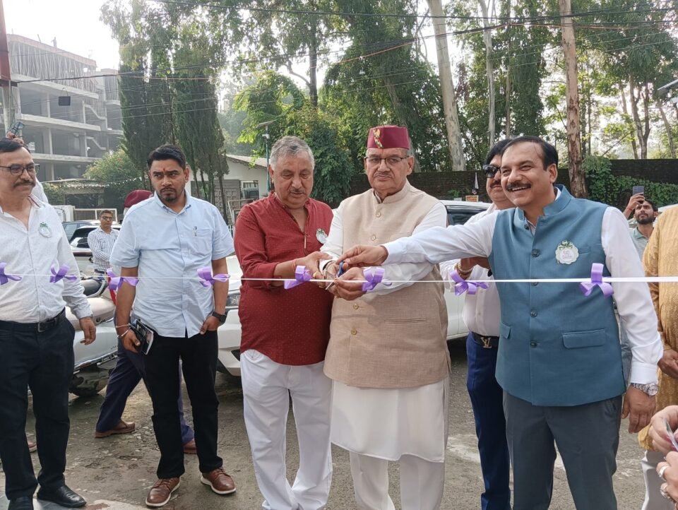 Cabinet Minister Ganesh Joshi inaugurated Circle of Toddlers in a grand ceremony; Cantt constituency MLA Smt. Savita Kapoor also attended the event.