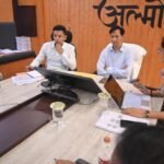 Kumaon Commissioner holds meeting with political party representatives regarding the Special Intensive Revision-2026; emphasizes completing an error-free and time-bound process.