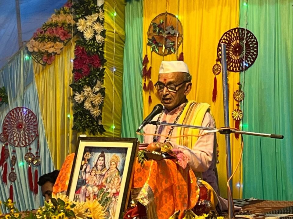 The recitation of the Padma Purana continues for the second day at the ancient Siddheshwar Mahadev temple in Bharsoli.