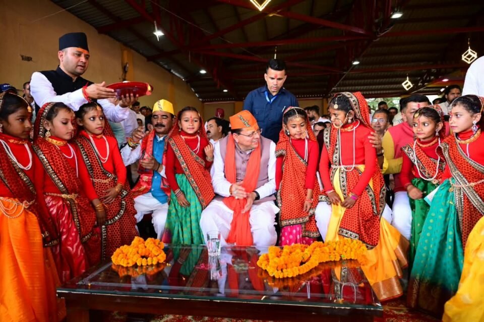 Bagwal at Devidhura showered with fruits and flowers; lakhs of devotees witnessed the historic stone-pelting battle.