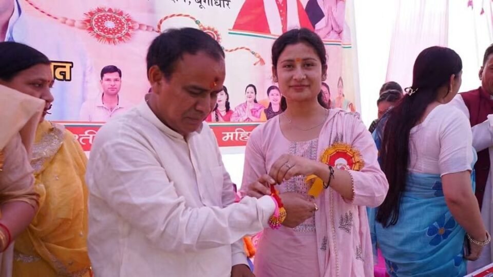 Cabinet Minister Dr. Dhan Singh Rawat paid tribute to the women of the state.