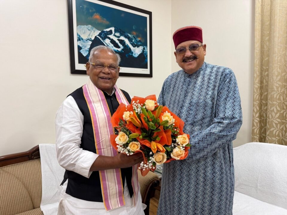 Cabinet Minister Satpal Maharaj paid a courtesy call on Union Minister Jitan Ram Manjhi.