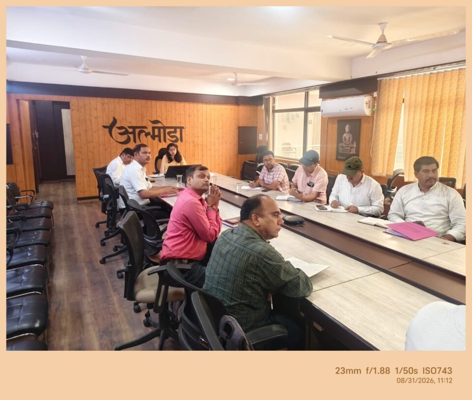 Resolve CM Helpline complaints on a priority basis; accountability will be fixed for negligence. (Additional District Magistrate Yukta Mishra)