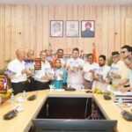 The Chief Minister launched the website of the Uttarakhand Kshatriya Kalyan Samiti and the 'Kshatriya Jagran' souvenir.
