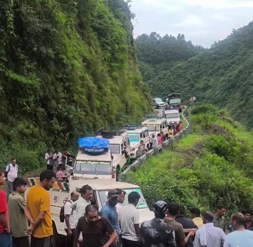 Contractors' march to the Secretariat today postponed due to heavy rain and landslides.