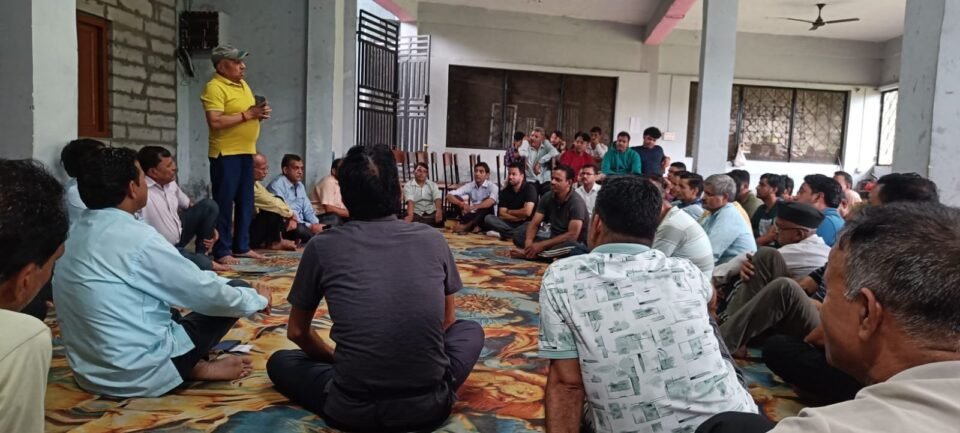 Deghat Traders' Association dissolved; elections to be held within the next six months.