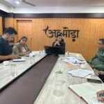 District Magistrate reviews preparedness in view of heavy rain warning; issues instructions for continuous monitoring of vulnerable areas.