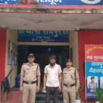 Doon Police conduct 'surgical strike' on drug smugglers in Raipur; smuggler arrested with 6.75 grams of smack.