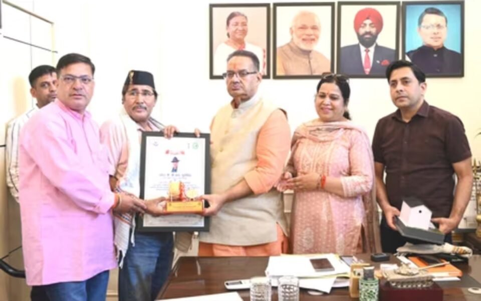 Dr. D.R. Purohit receives ‘State Musical Instrument Award’ for his contribution to the preservation of folk culture.