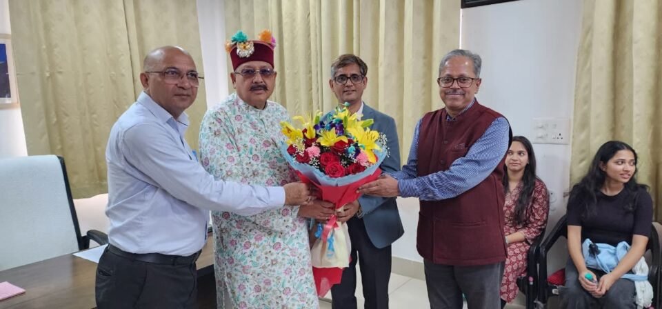 Students from the University of Southampton, London, met Tourism Minister Maharaj.