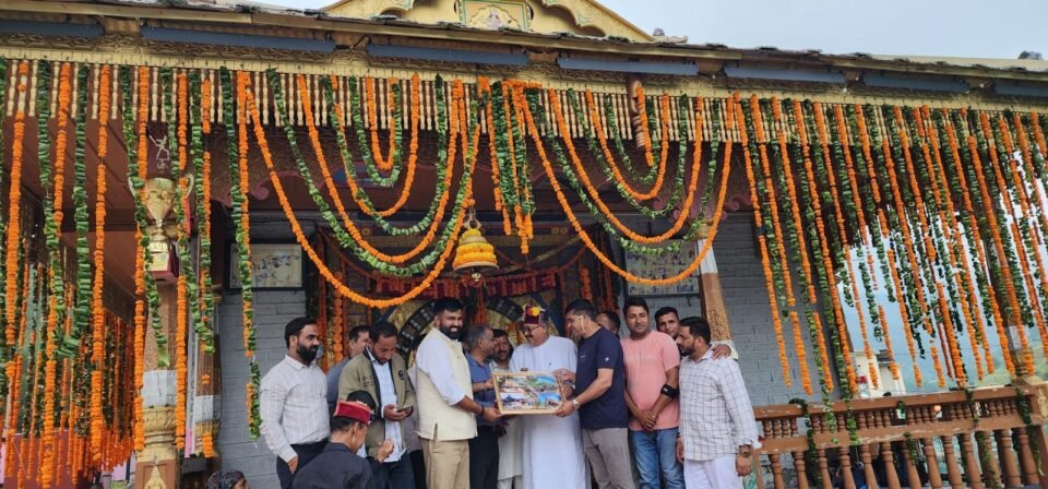 Tourism Minister Maharaj inaugurated the state-level Jagda Fair.