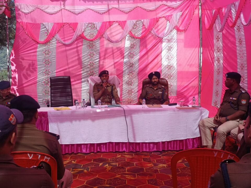 Almora SSP takes a strict stance on security for the Legislative Assembly session; briefs police personnel in Chaukhutia.