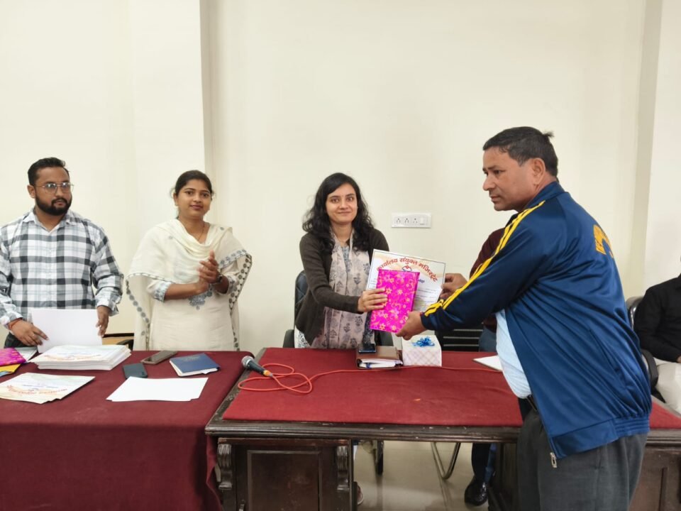 BLO Kripal Singh Sheela honored for SIR work.