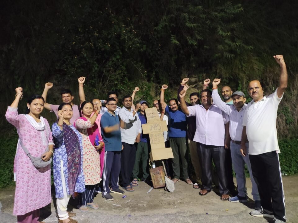 Employees and teachers staged a protest and burned an effigy of the NPS.