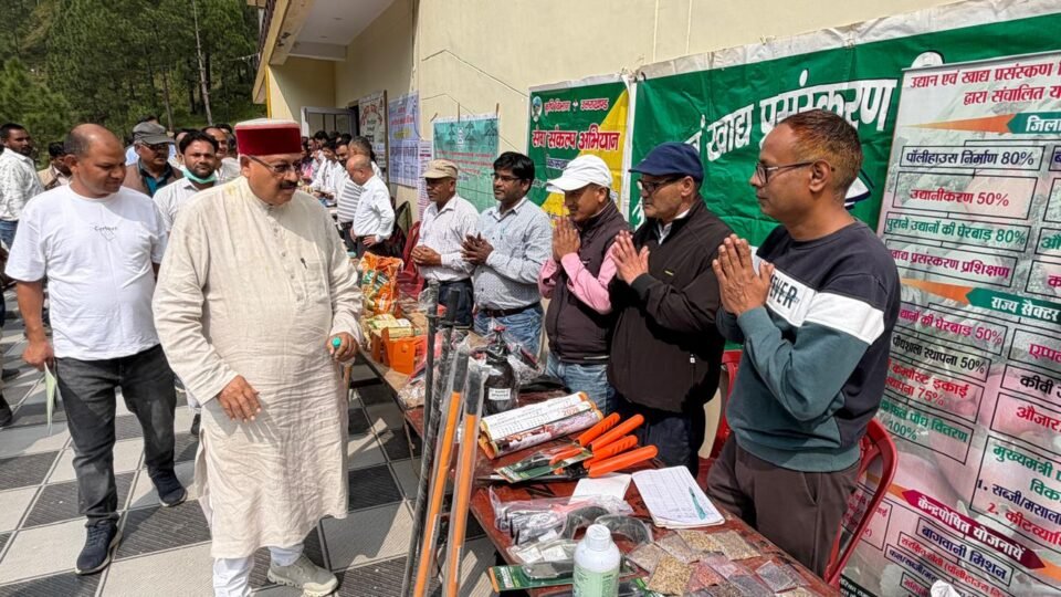 Works worth crores are being carried out under the Uttarakhand Climate-Resilient Rainfed Agriculture Project Maharaj
